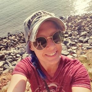 Meet your Posher, Carrie